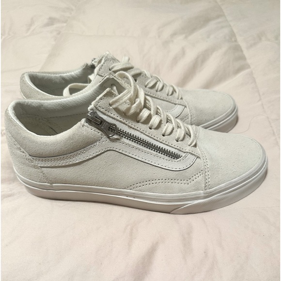 White Suede Marshmallow Old Skool Zip Shoes - Size 6 Men/7.5 Women - Picture 2 of 5